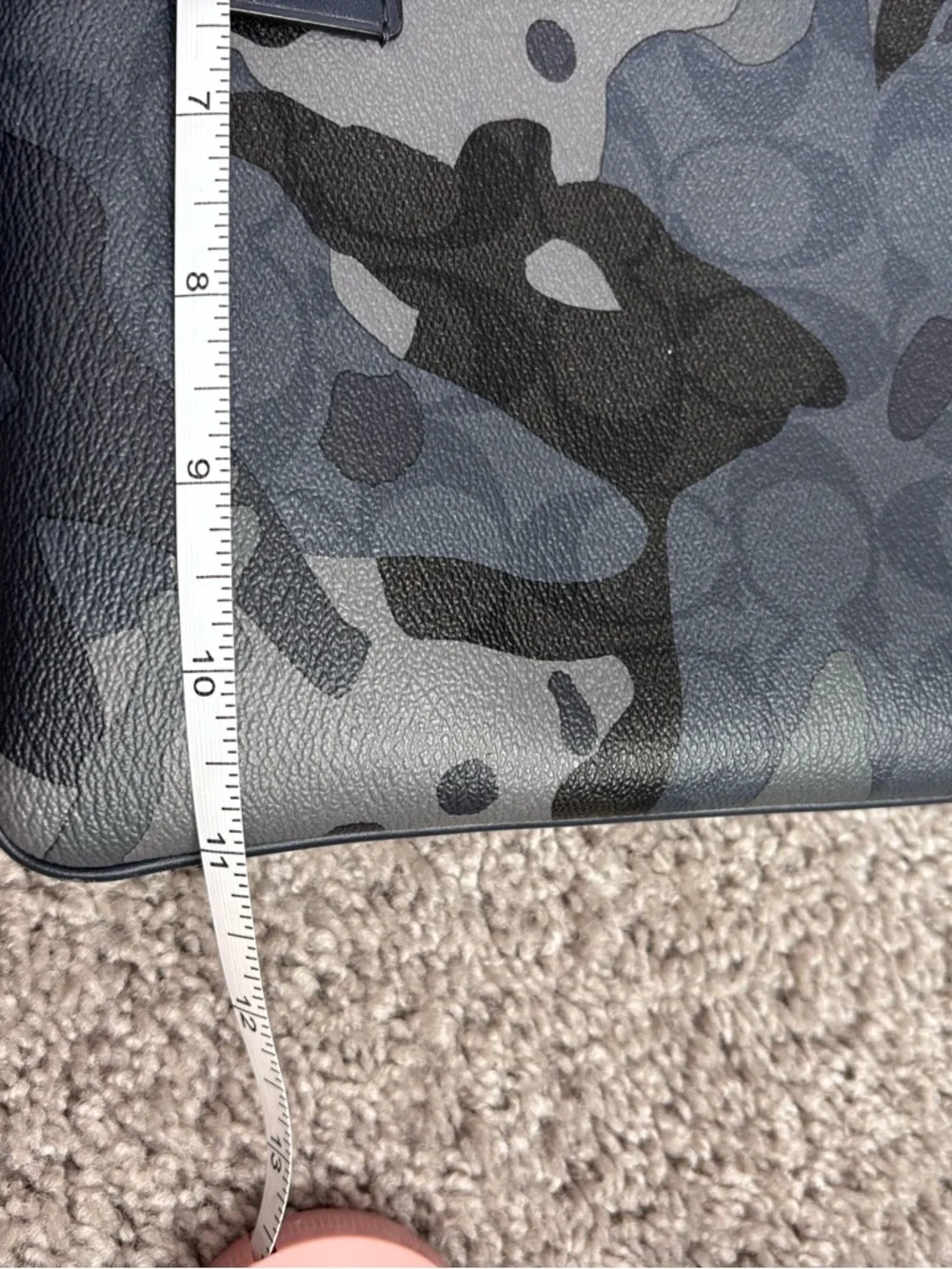 COACH men’s large pouch in blue camo